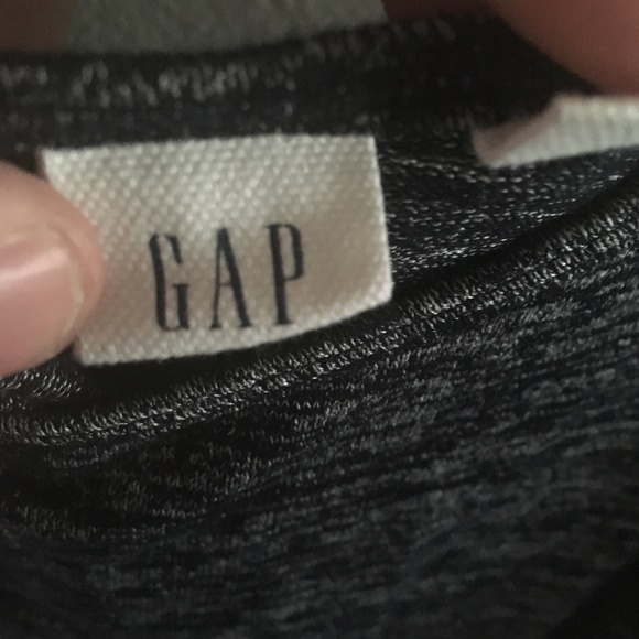 Medium GAP Long sleeve top - Picture 2 of 3